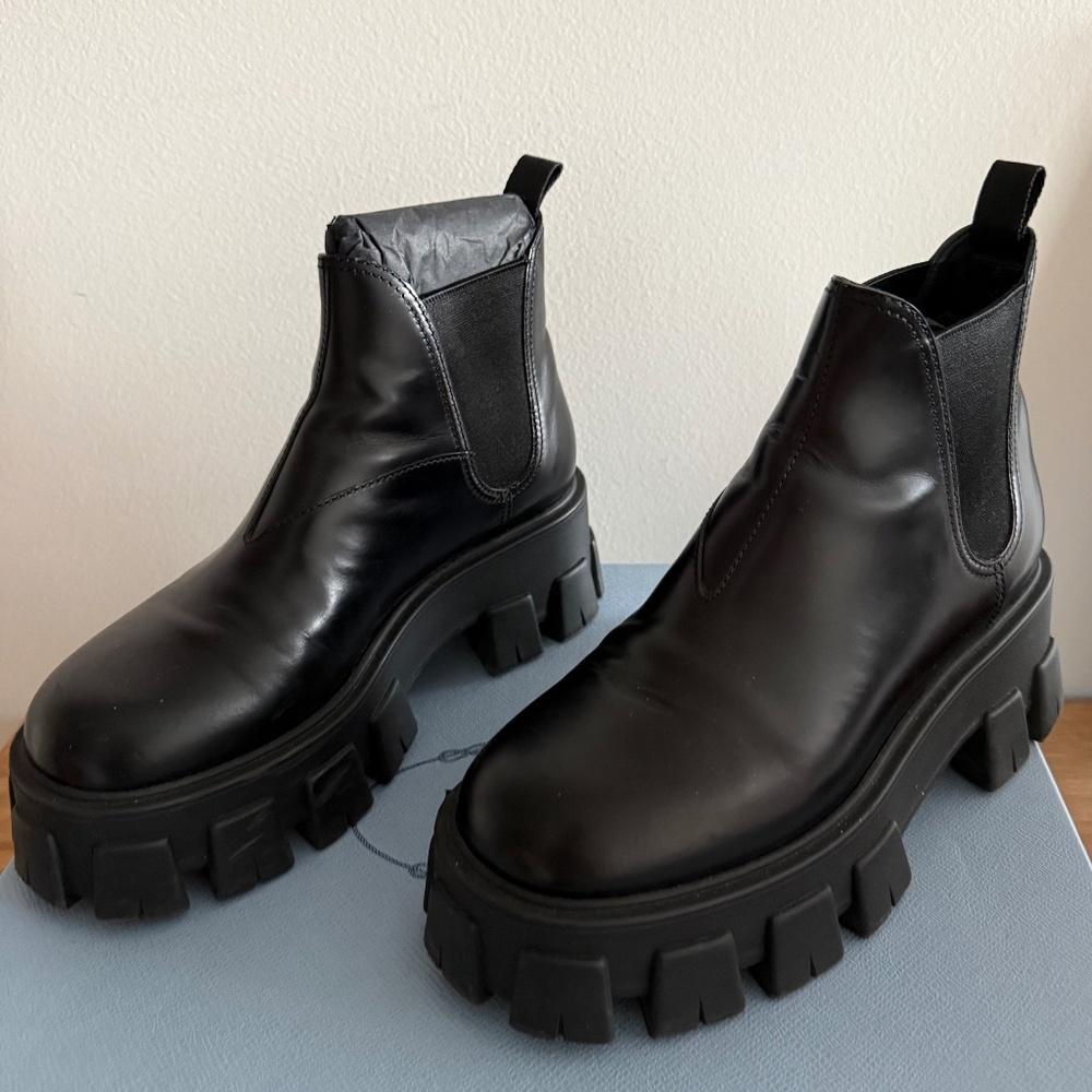 Prada Leather Chelsea Boots, size 37